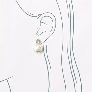 The Loft Pearl Earrings